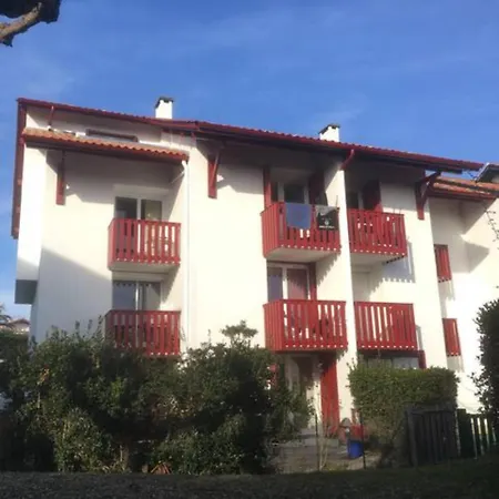 Canape Chez L'habitant, 300m Et Centre Du Village Bidart